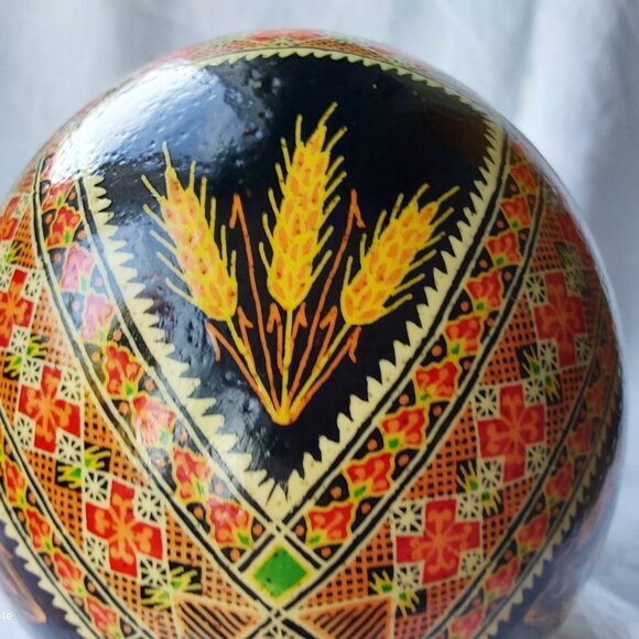 Traditional ukrainian Easter egg pysanka ostrich wheat folkart black red green - Picture 11 of 13